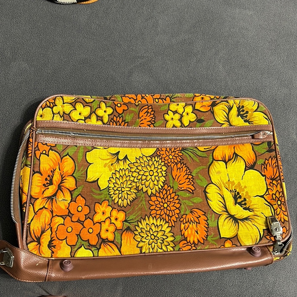 Bantam Travelware Flower Suitcase Floral Case Makeup Overnight Bag 60s